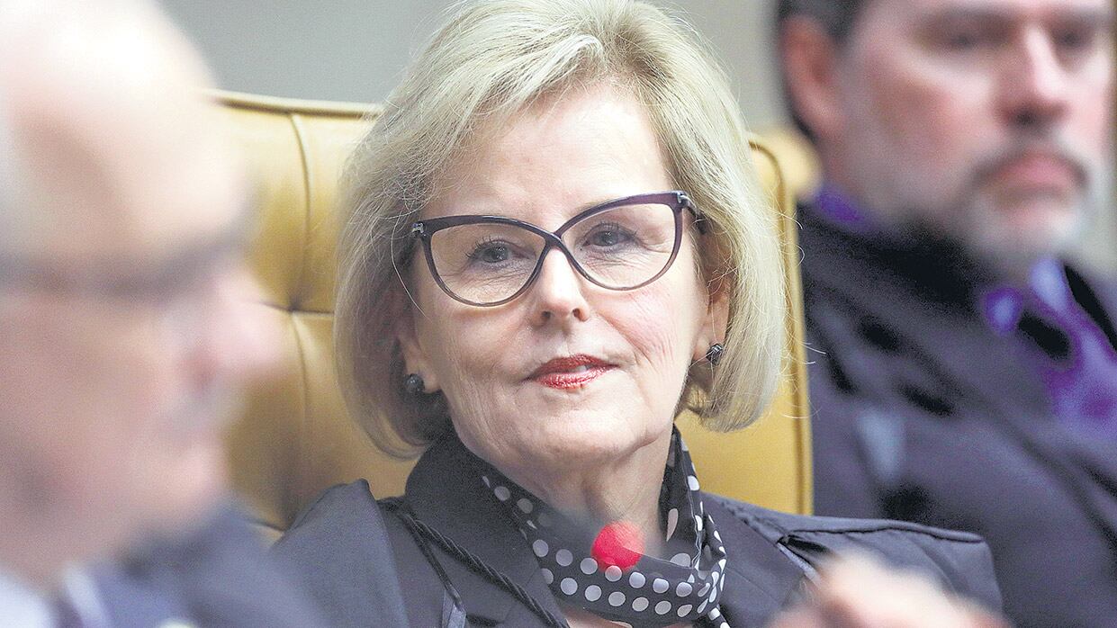 Tras casi seis horas de sesión Rosa Weber emitió el voto que dejó a Lula a un paso de la prisión.