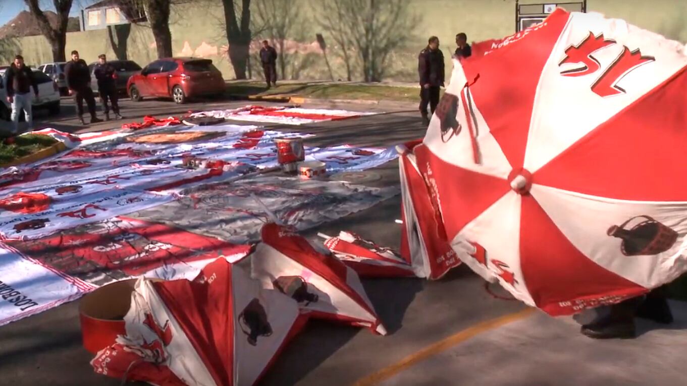 Algunos de los elementos secuestrados en los operativos policiales.