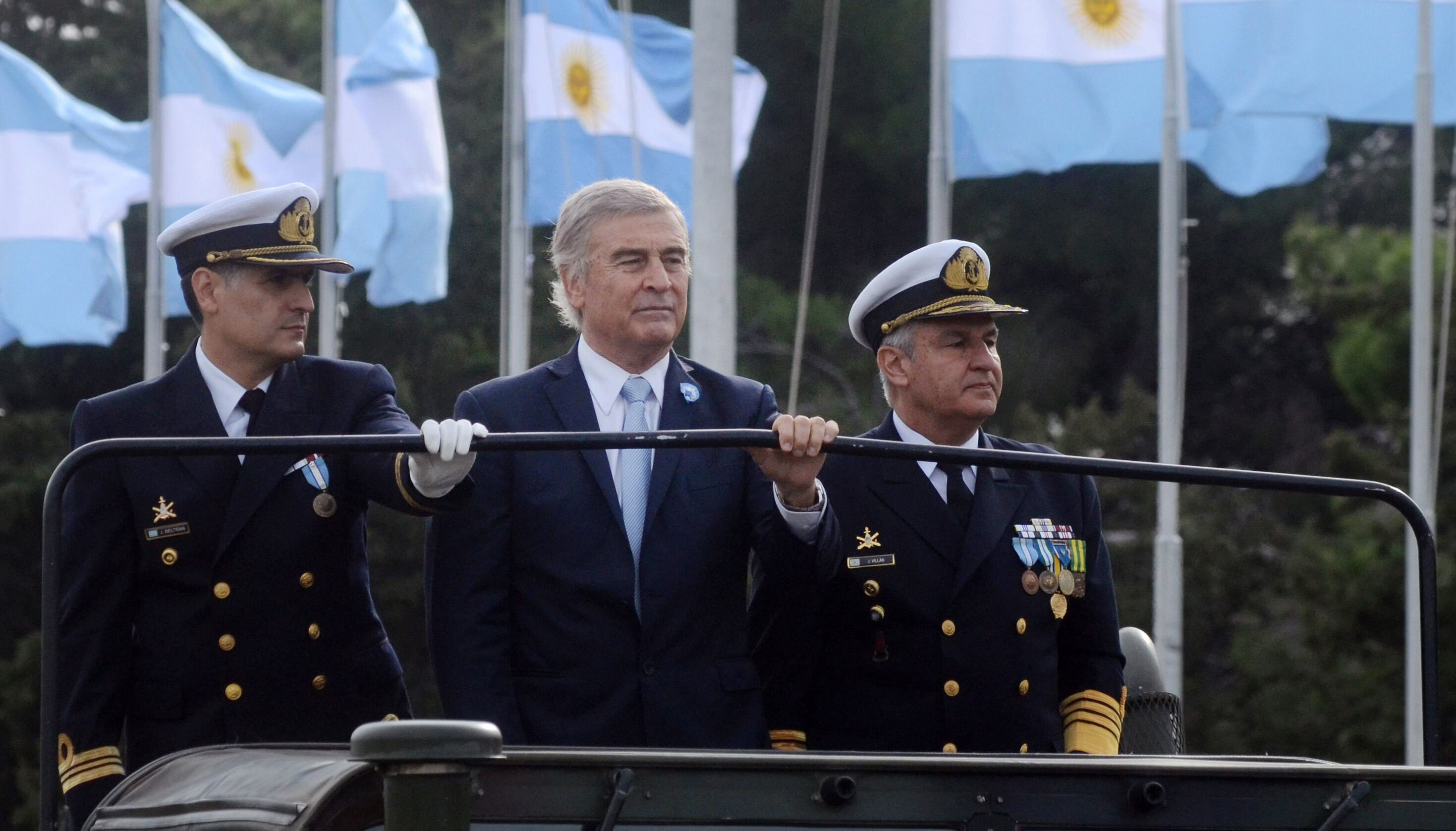 El ministro de Defensa, Oscar Aguad, centro de las críticas.