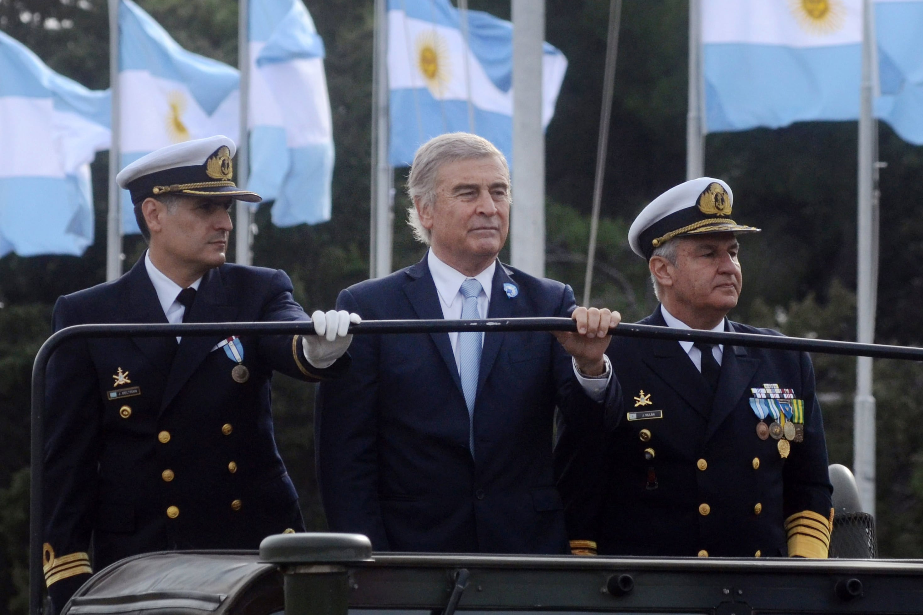 El ministro de Defensa, Oscar Aguad, centro de las críticas.