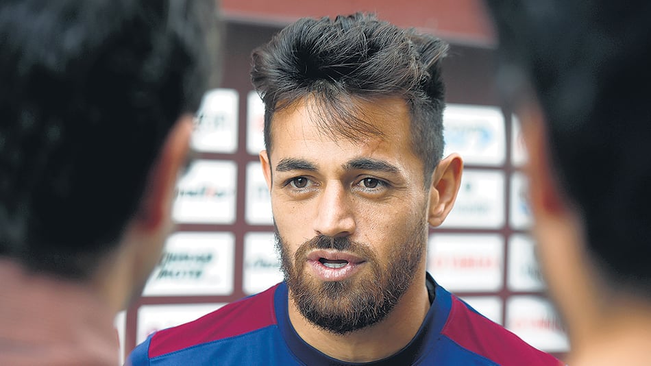 El Laucha Acosta, una de las cartas de gol del equipo de Almirón.