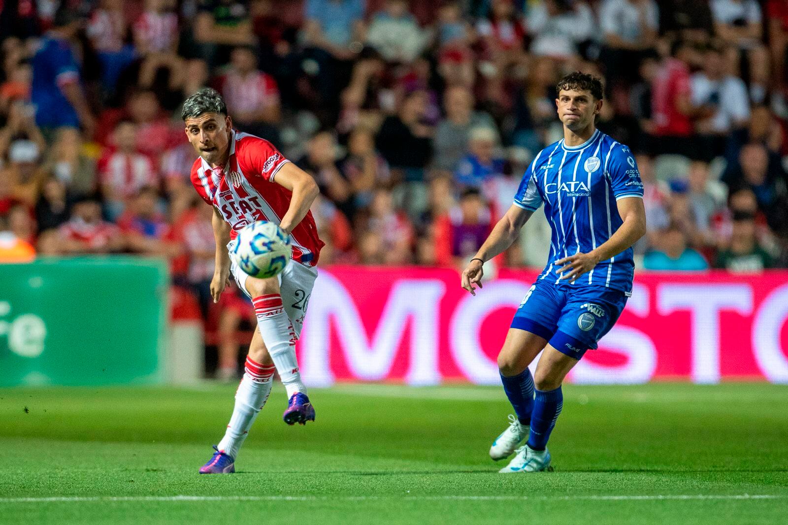 Unión ganó en Santa Fe y ya es escolta