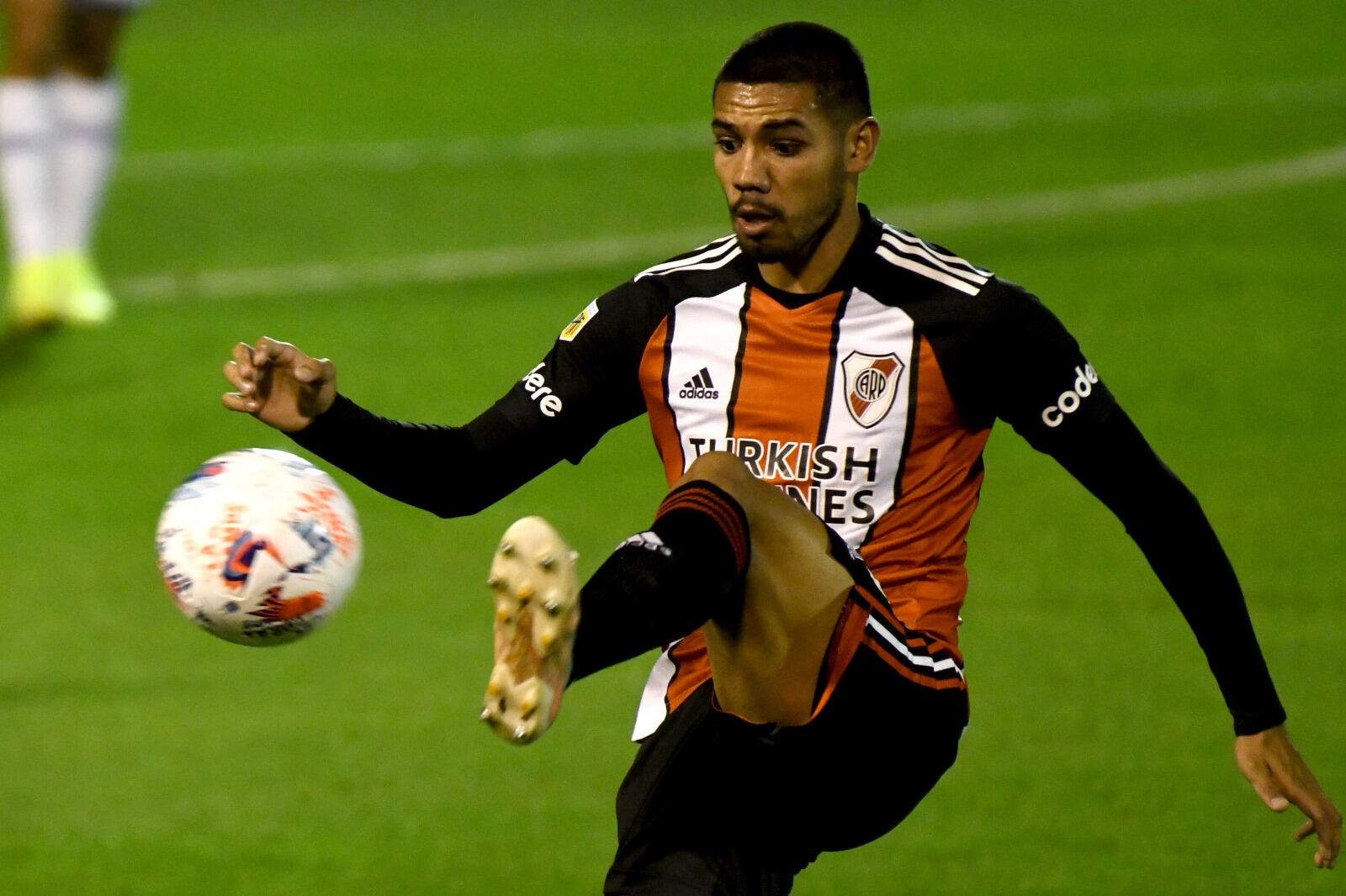 Martínez jugó cinco partidos en el primer semestre con Demichelis.