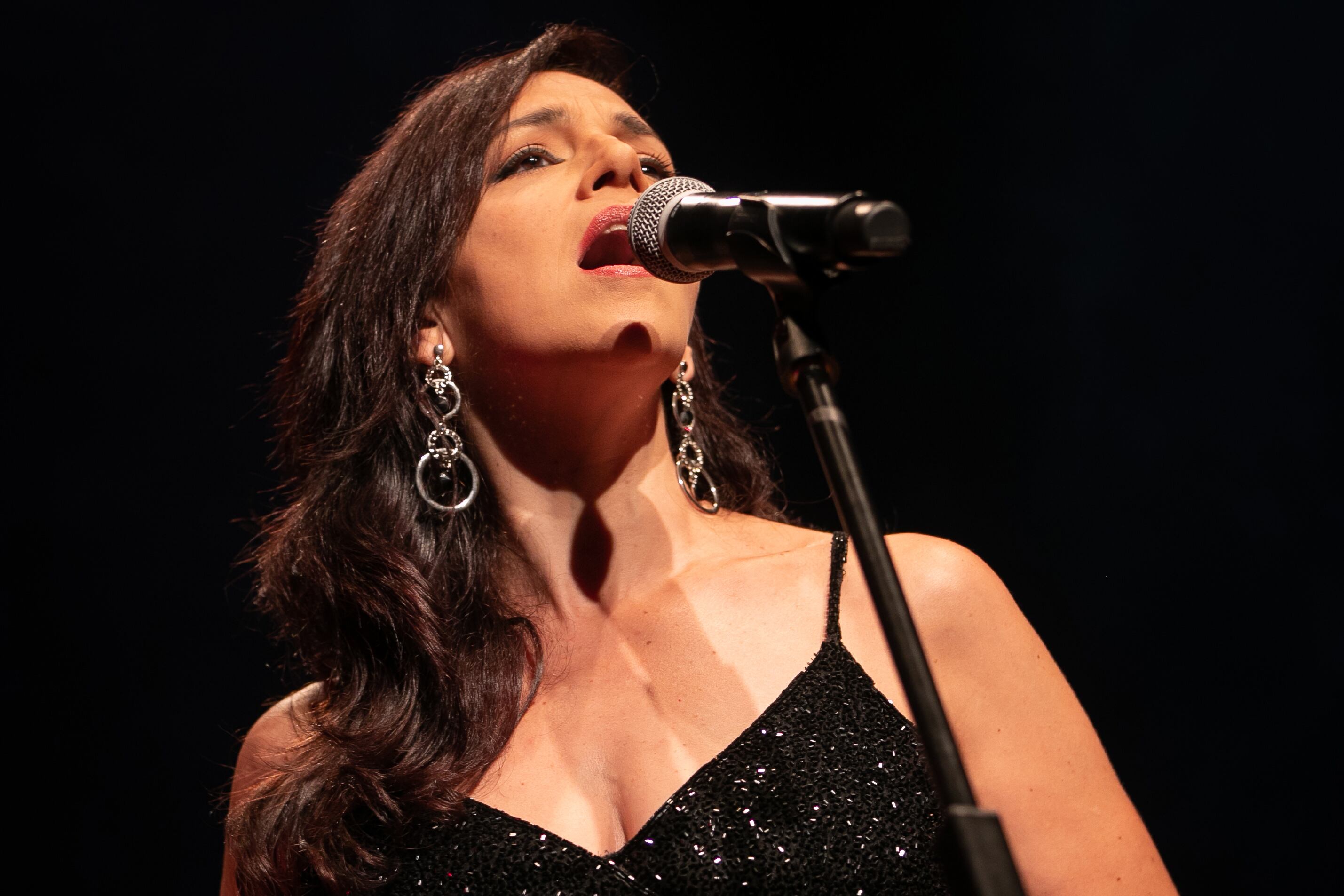 Karina Beorlegui es la organizadora de Fado Tango Club.