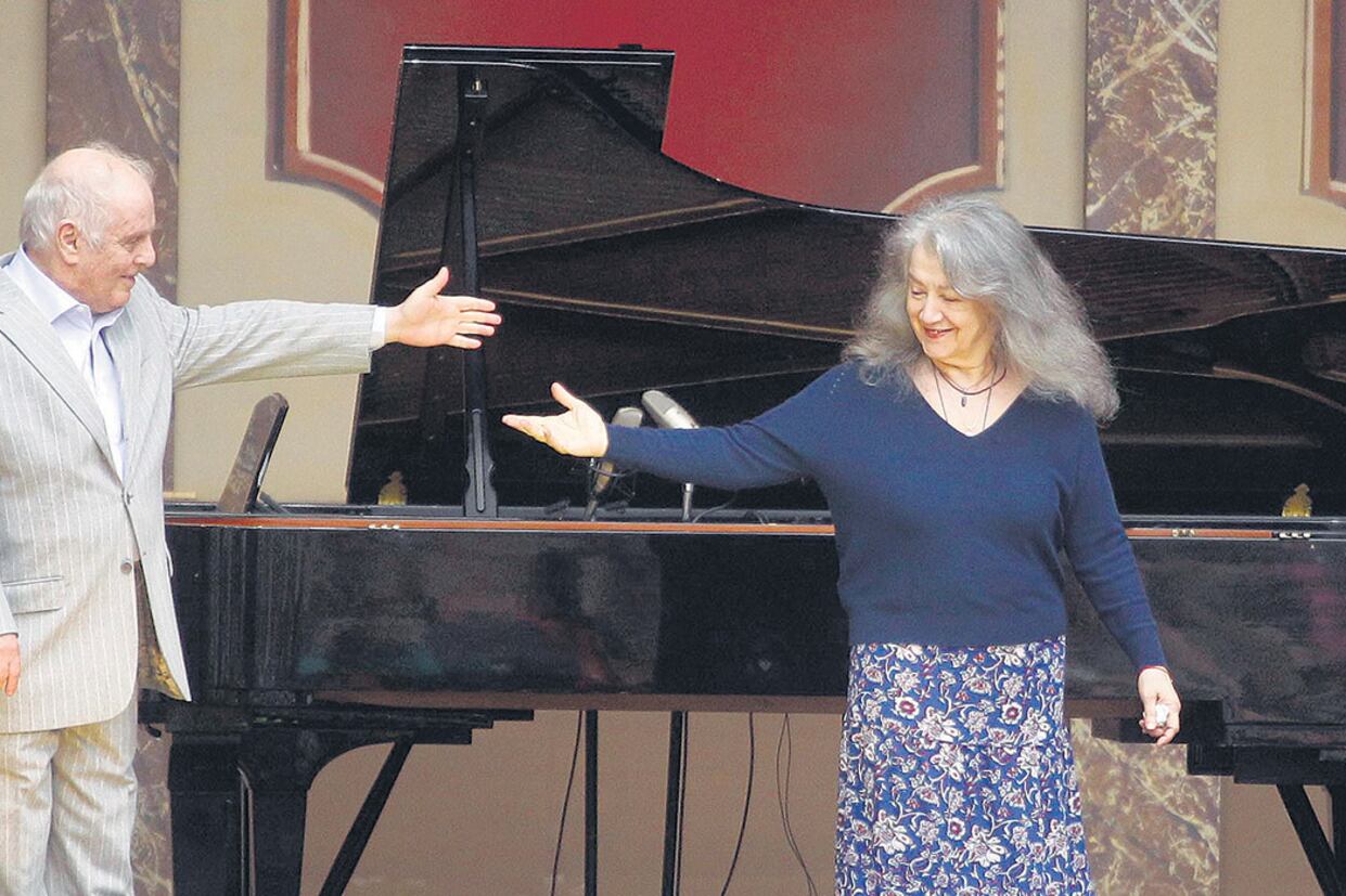 Además del concierto, Argerich y Barenboim regalaron a la multitud otro festín en la prueba de sonido.