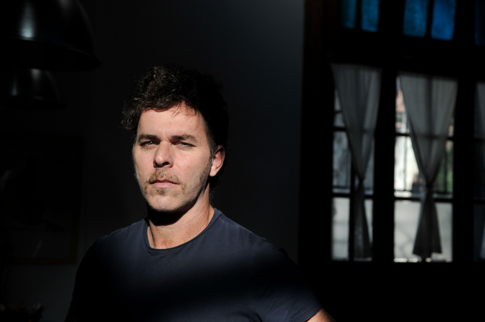 "Documental y ficción son categorías que a esta película le quedan medio viejas."