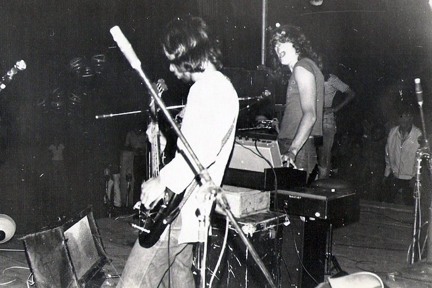 La Máquina de Hacer Pájaros en el escenario del Luna Park