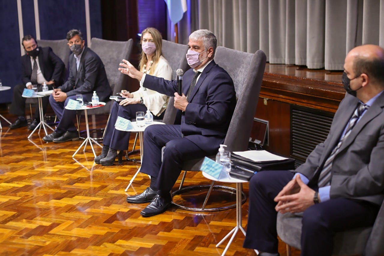 El encuentro con más de 30 representantes de empresas será a las 15 en la sede de la Secretaría de Comercio Interior.