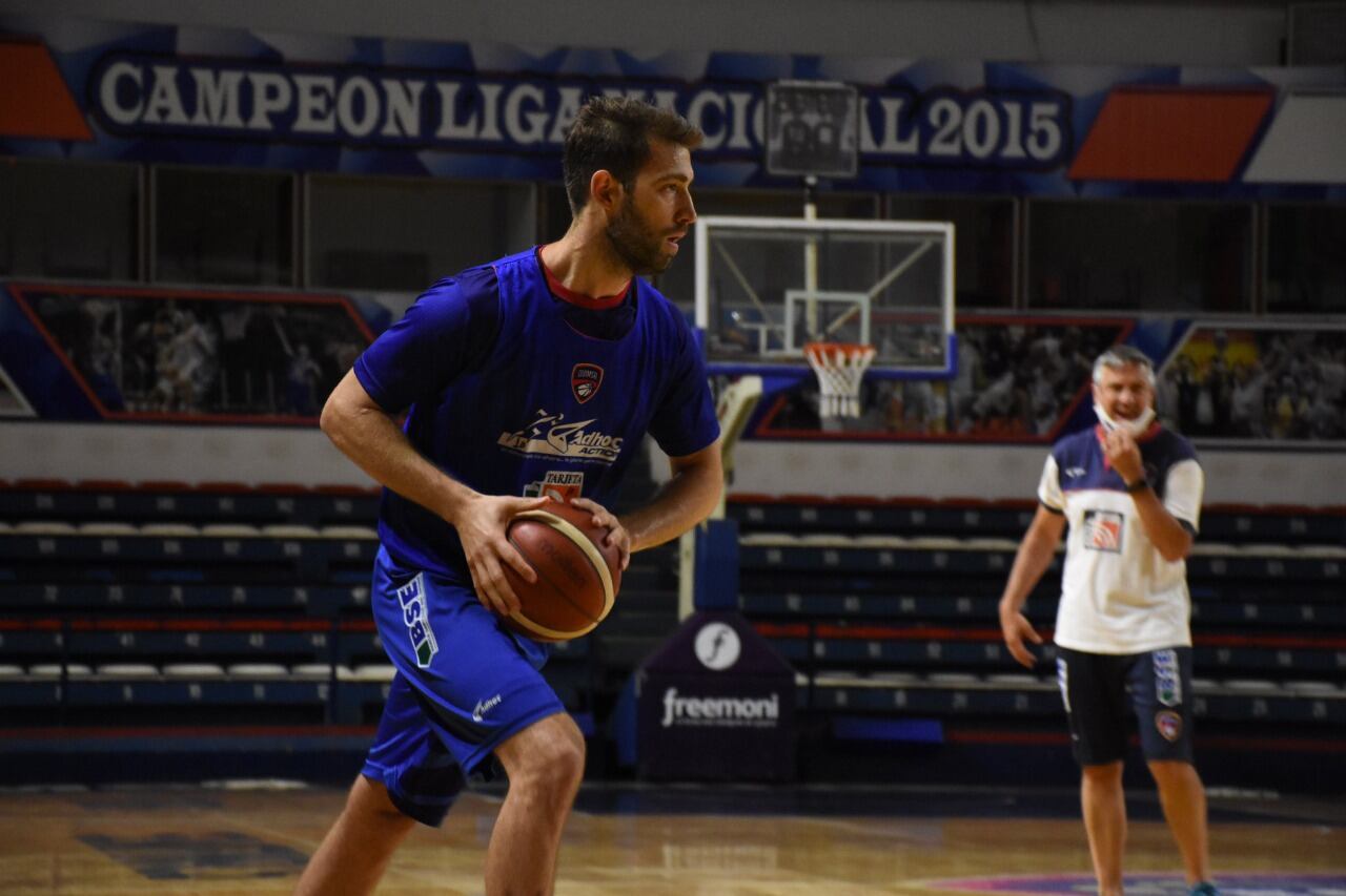 Entrenamiento de Quimsa, en la previa al tercer juego con San Lorenzo.