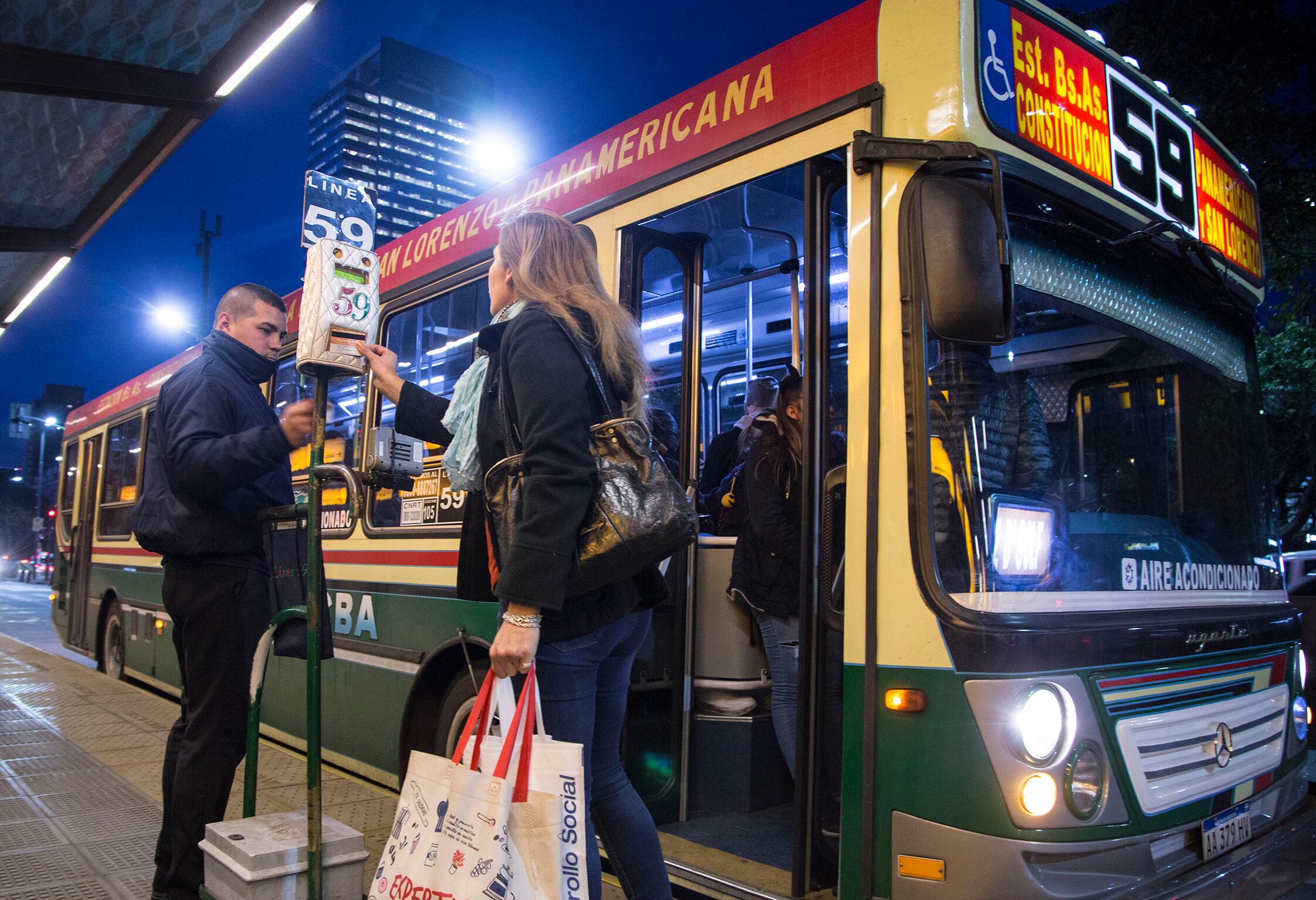 El aumento en colectivos y trenes regirá a partir del 1º de agosto