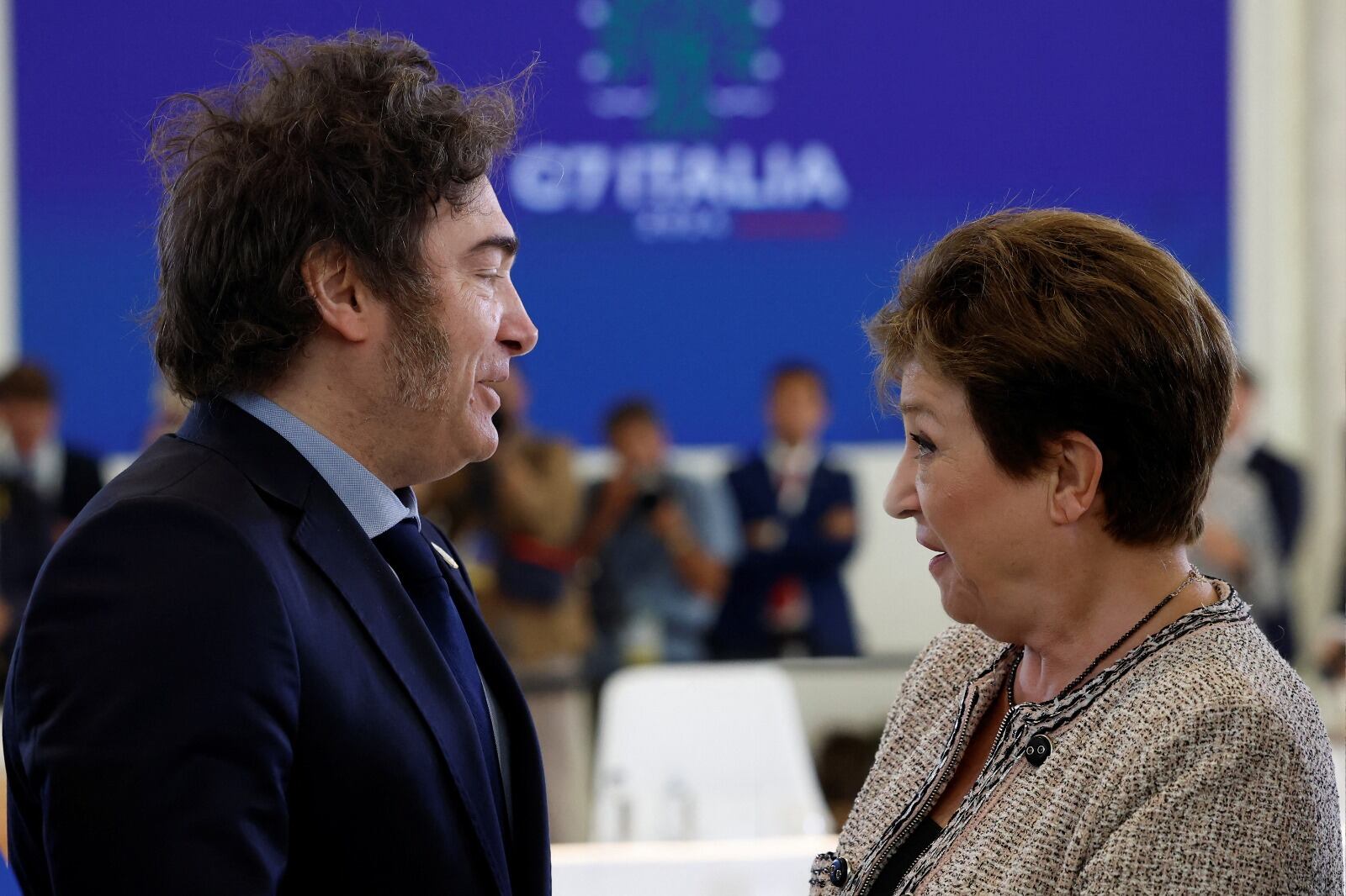 Gestos amables, presiones intensas. la doble relación entre Milei y el FMI