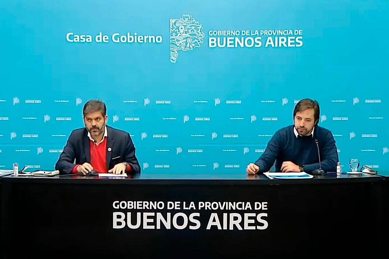 Carlos Bianco anunció  que el aforo para las actividades  pasa a ser del 70% "salvo en algunos casos como en bingos y casinos que siguen el el 50%".