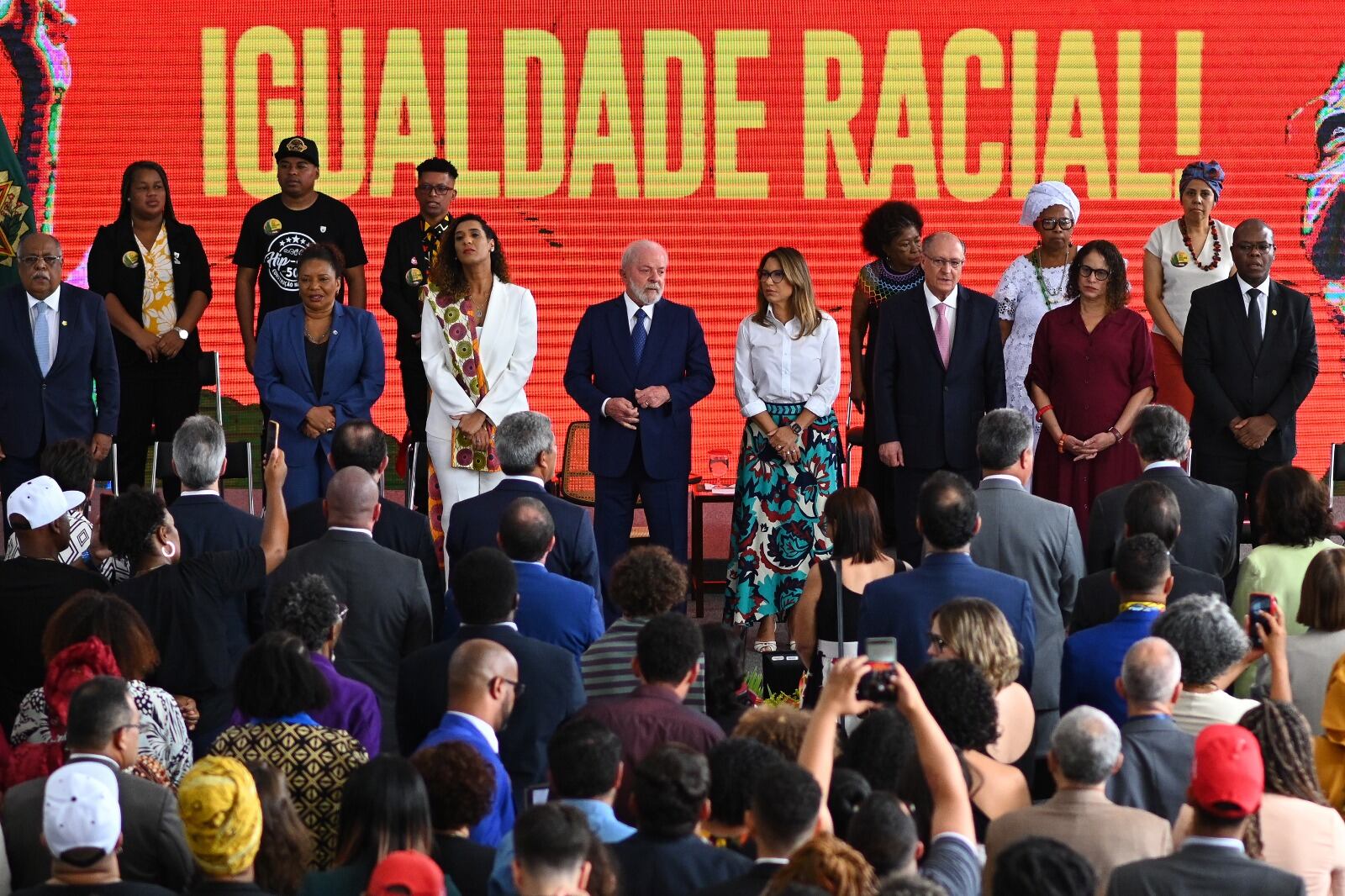 Lula da Silva y la ministra de Igualdad Racial, Anielle Franco, contra el racismo.