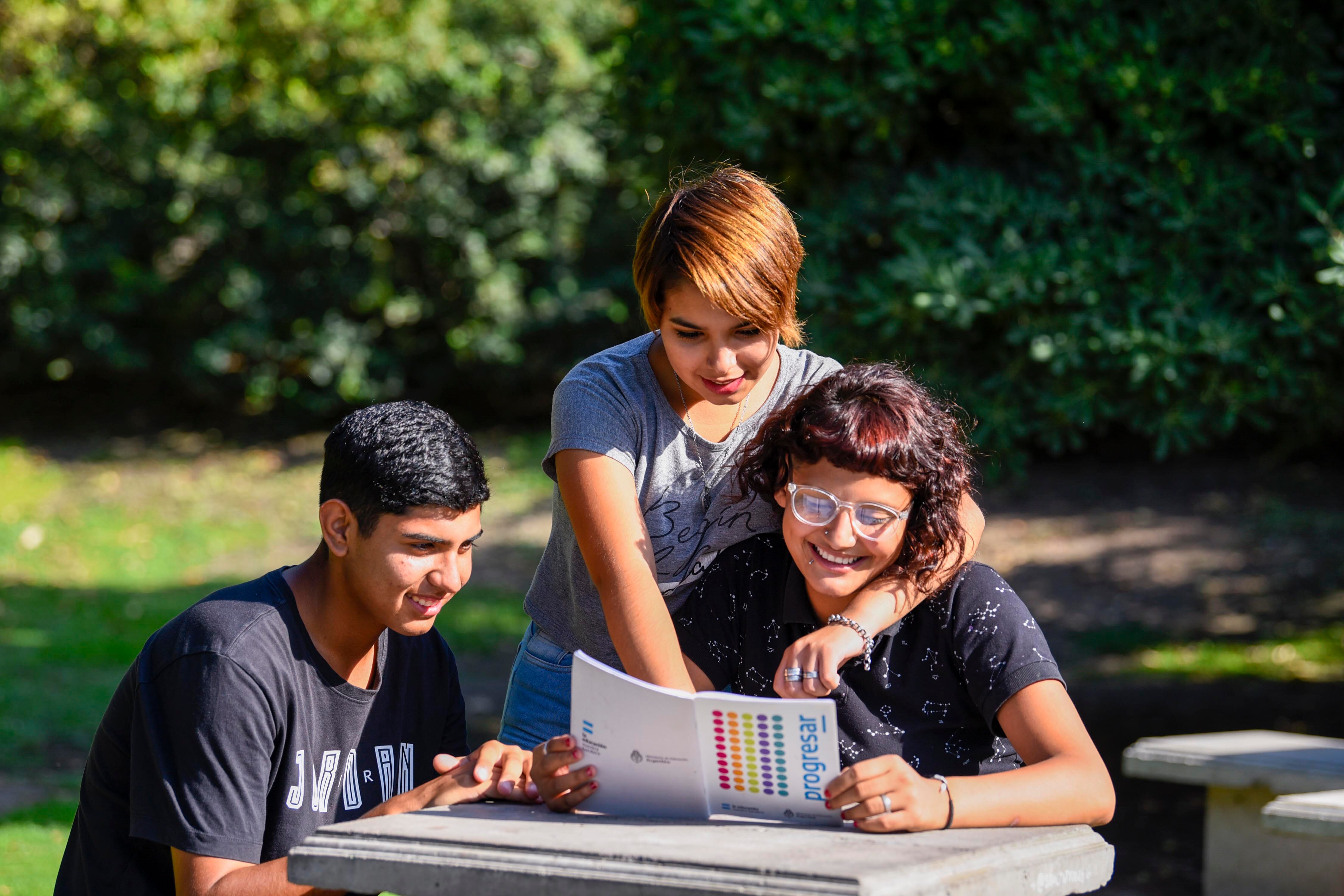 Anses extendió la fecha de inscripción de las Becas Progresar 2023. Imagen: Anses. 