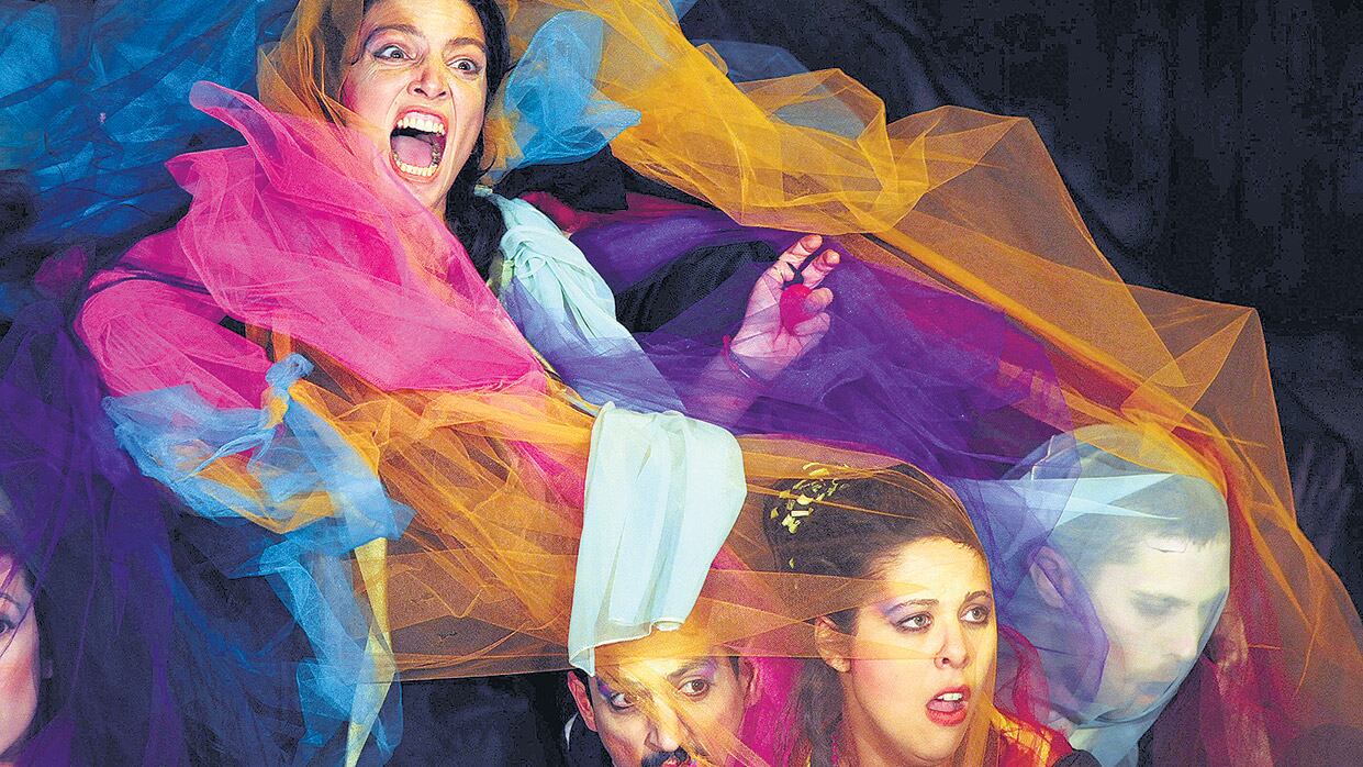 Lo que la peste nos dejó, por el grupo Los Pompapetriyasos, se presenta hoy en el Parque Ameghino.