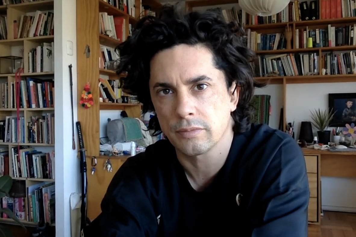 Labatut nació en Rotterdam, Países Bajos, pasó su infancia en La Haya y a los 14 años se estableció en Santiago de Chile.