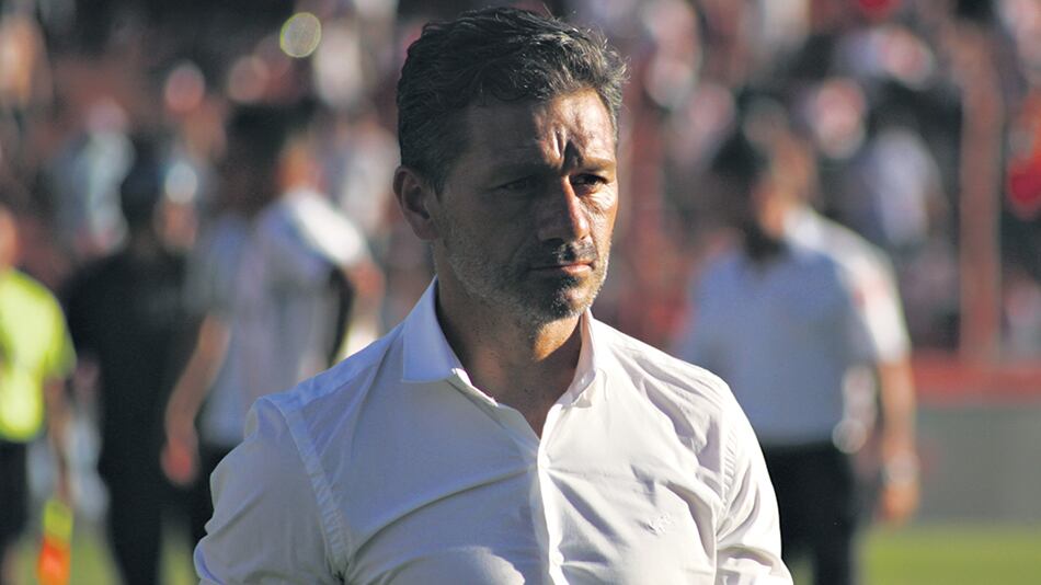 Nelson Vivas, ex DT de Estudiantes. El próximo torneo dirigirá a Defensa.