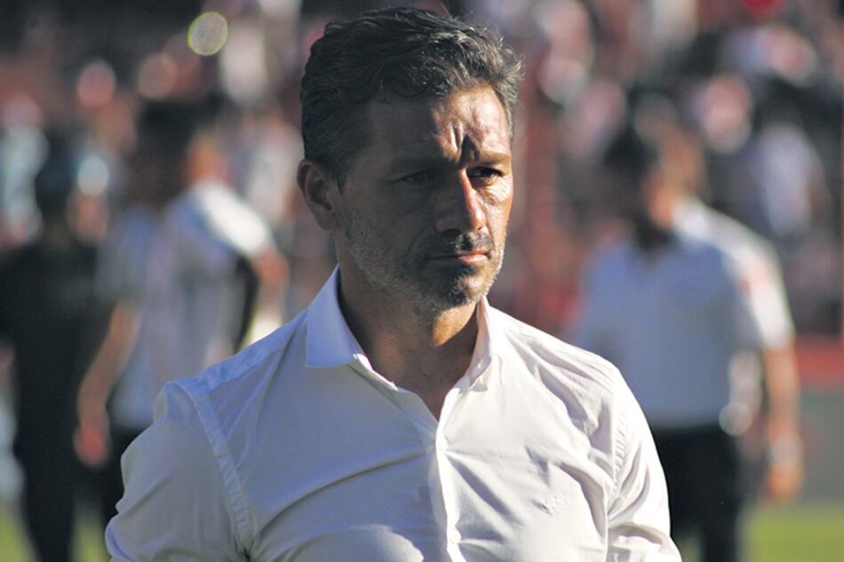 Nelson Vivas, ex DT de Estudiantes. El próximo torneo dirigirá a Defensa.