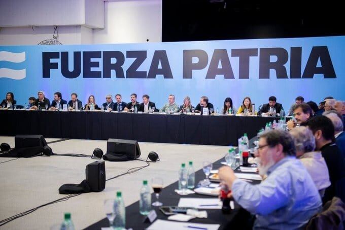 La reunión de Fuerza Patria en Ensenada.