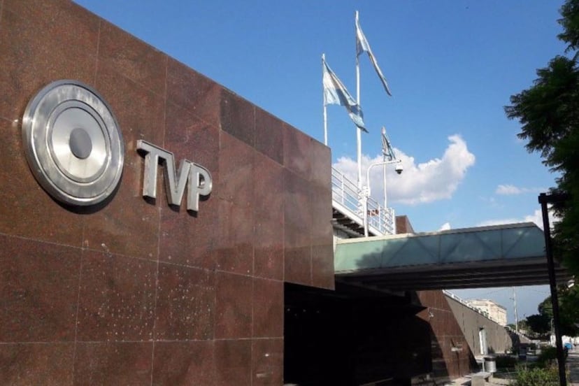 La medida se enmarca en un contexto de ajuste y reestructuración del sector público, tras el reciente cierre de la agencia de noticias Télam