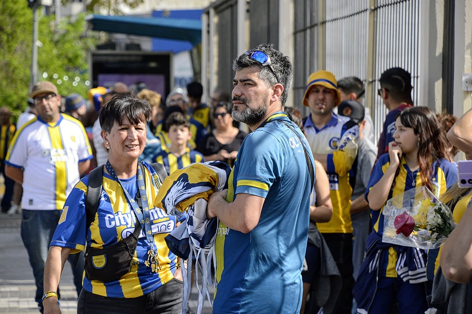 Un incesante desfile mostró el amor del pueblo canaya por el Negro.