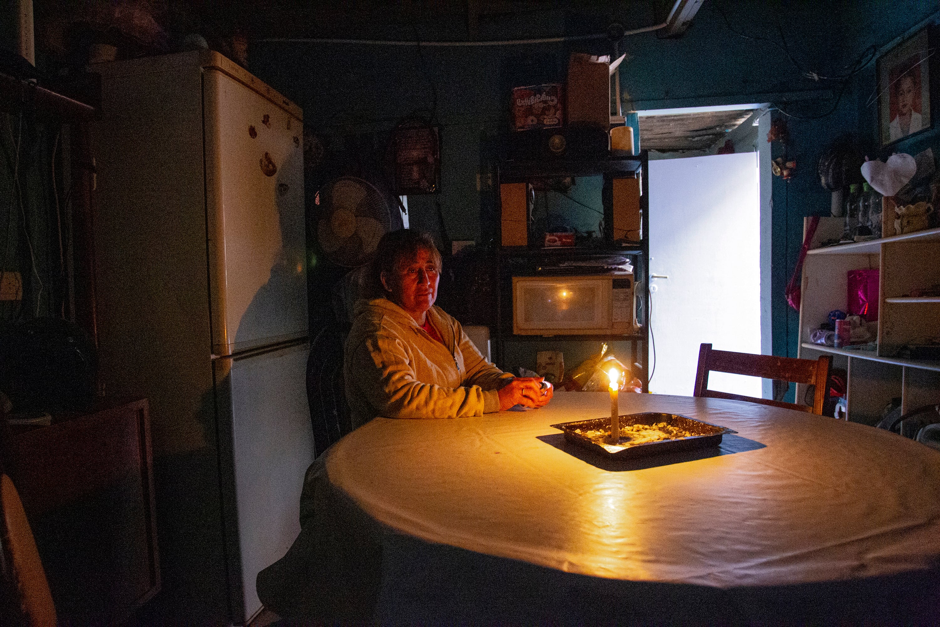 En plena ola de calor, con sensaciones térmicas por encima de los 43 grados, el colapso eléctrico afectó la movilidad, el comercio y la seguridad en la región.