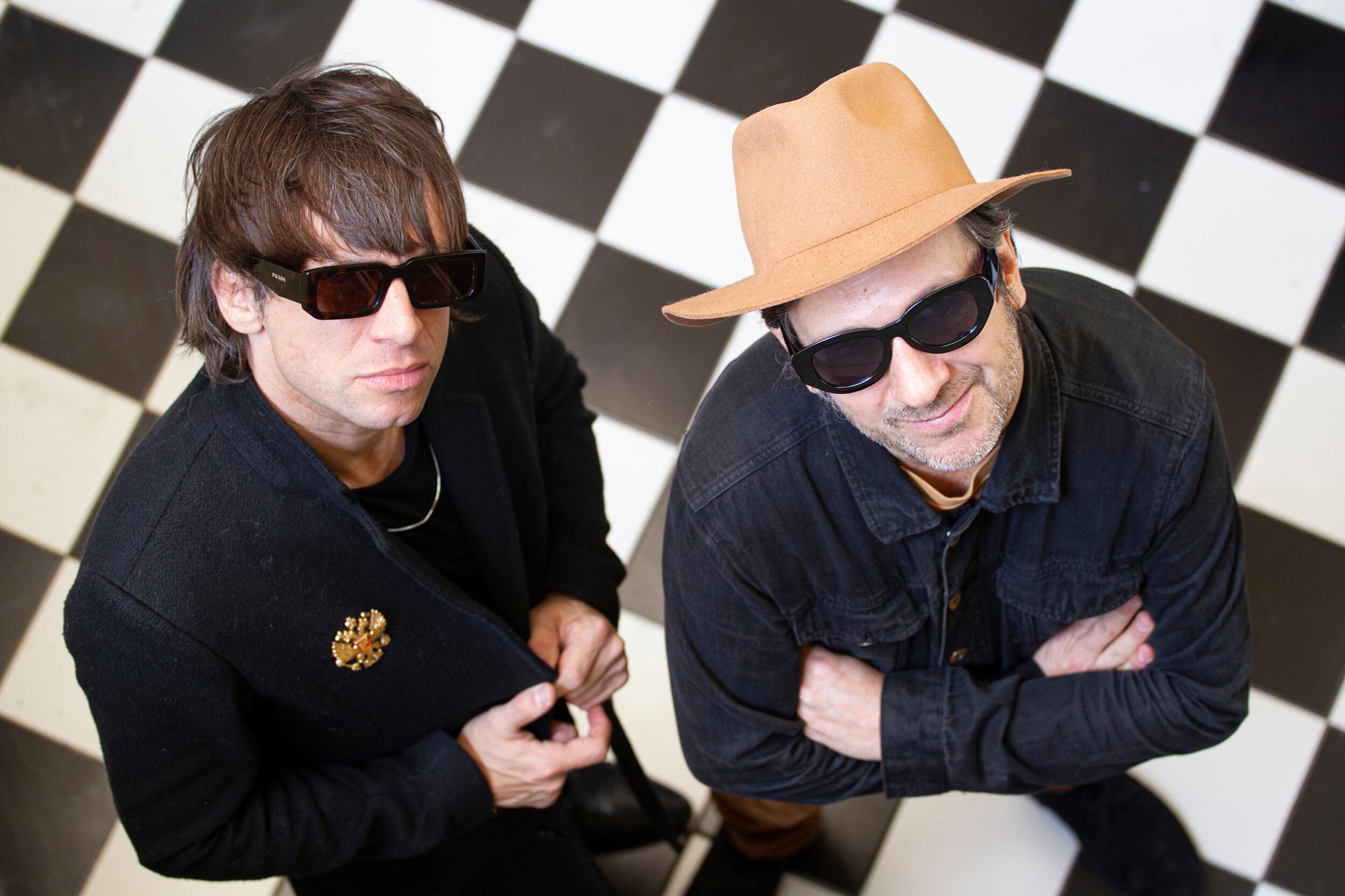 "Diagramamos y trazamos felicidad", dicen Levinton y Lopatin.