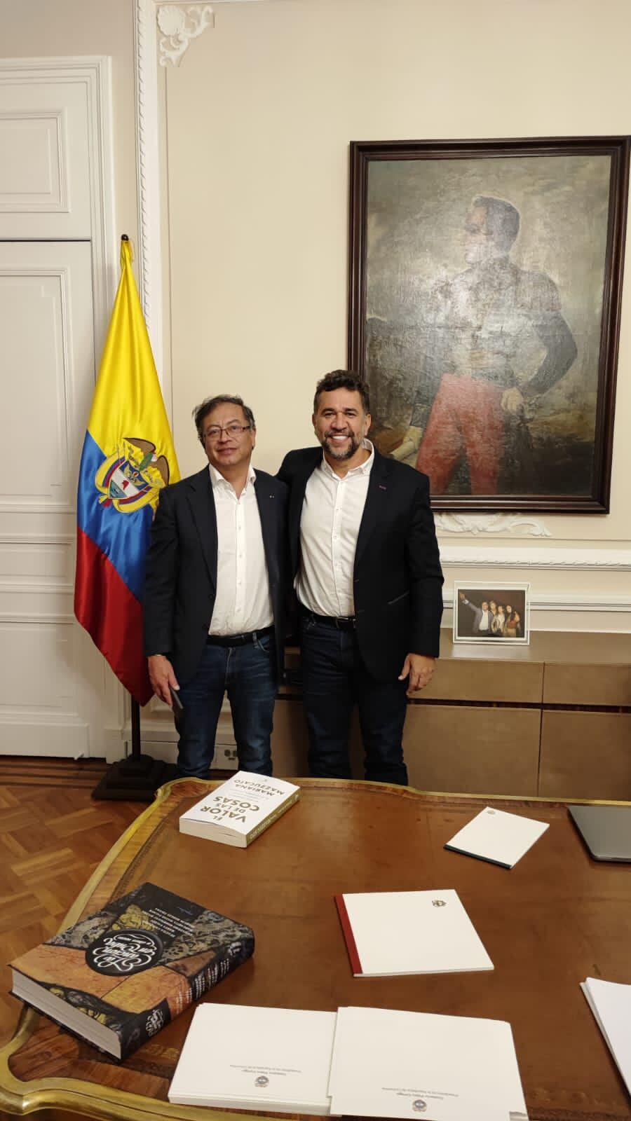 Presidente de Colombia, Gustavo Petro, y el designado embajador de Colombia en Nicaragua, León Fredy Muñoz / Twitter León Fredy Muñoz.