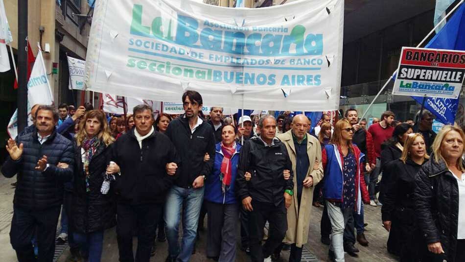El gremio descartó una medida de fuerza mientras los bancos cumplan con el acuerdo.