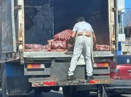 Carne decomisada que iría a ser donada al Banco de Alimentos, trasladada a comercios.