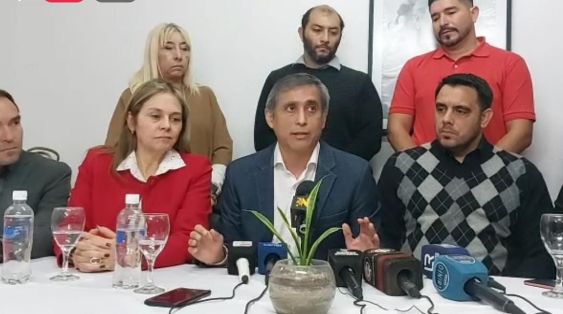 Alberto Paredes Urquiza vuelve a presentarse en una elección.