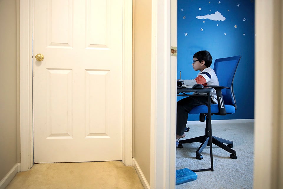 En el contexto de crisis, niños y niñas son altamente vulnerables 