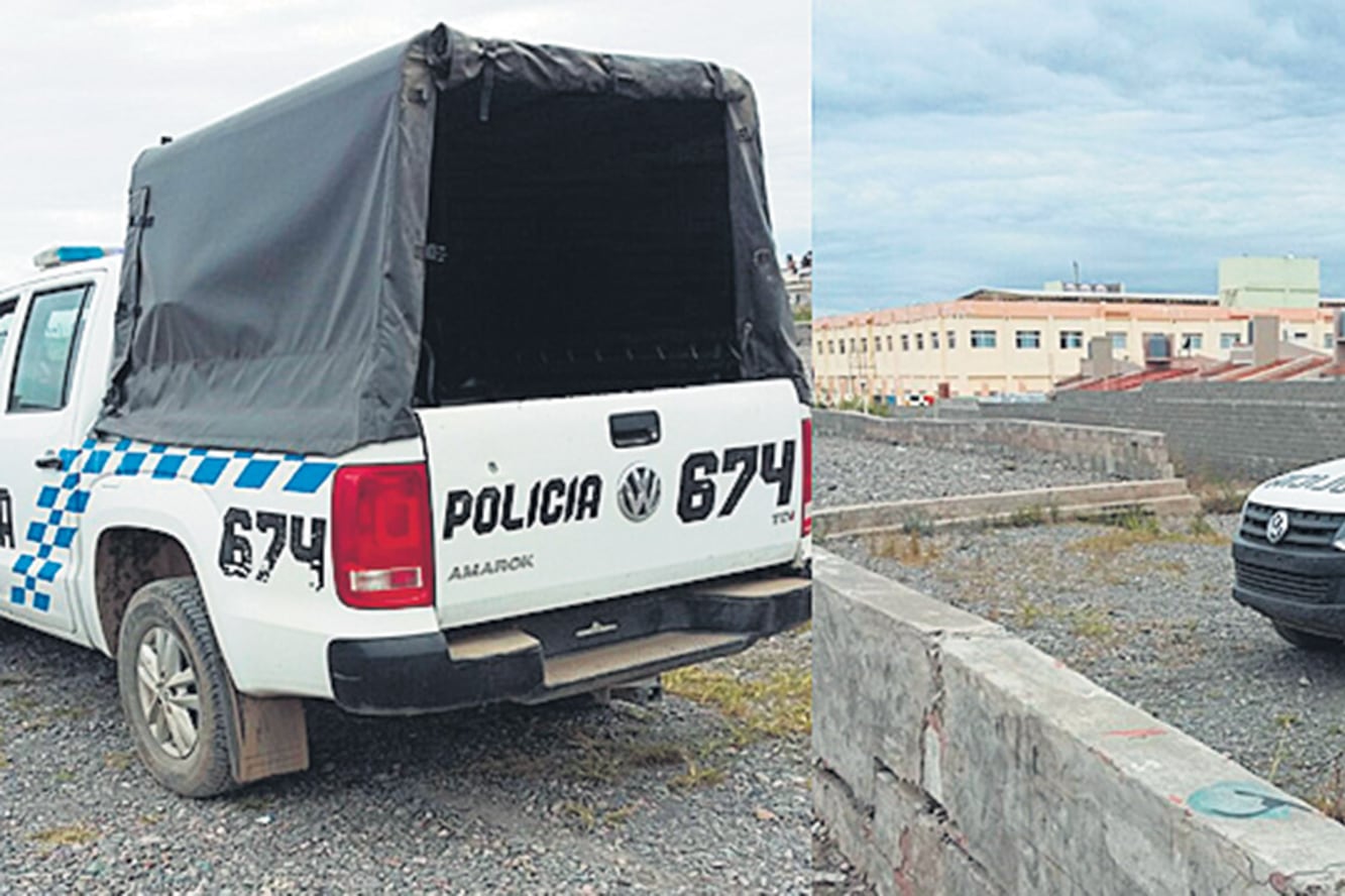 El patrullero sin patente que siguió a los diputados del Parlasur que visitaron a Milagro Sala en abril.