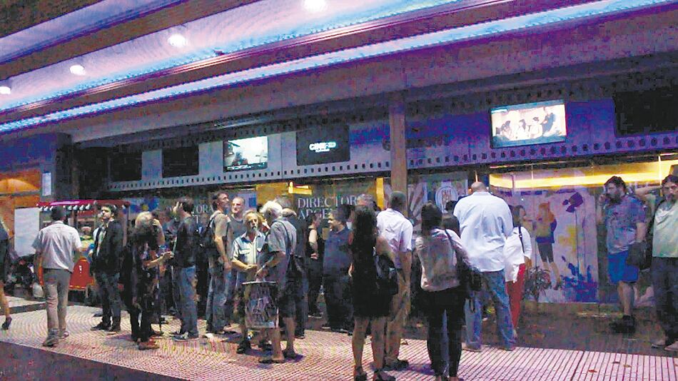 En el Gaumont, la llamada “quinta vía documental” vio reducida sus funciones a la mitad.