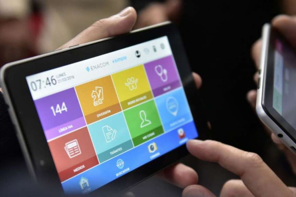 Tablets gratis: el programa Conectando con vos, impulsado por el Gobierno, distribuirá tablets para jubilados y monotributistas.