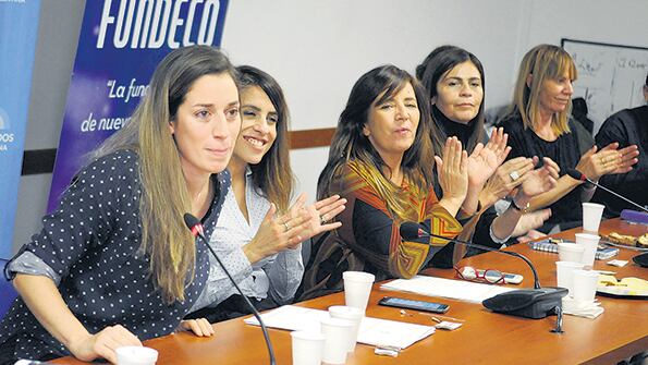 Maca Sánchez, Vicky Donda, Gabriela Cerruti, en la presentación.
