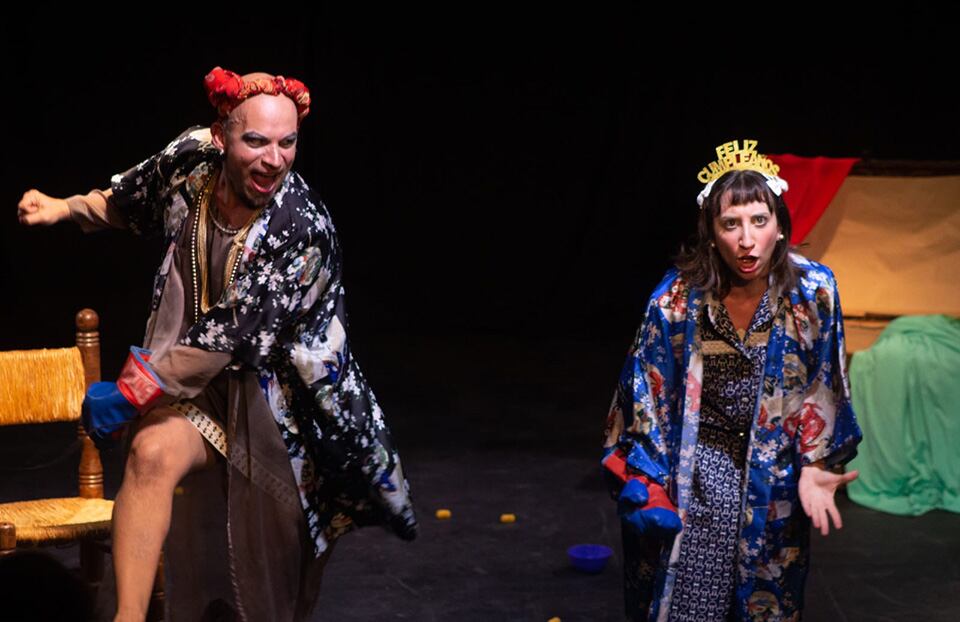 Juan Vidoletti y Ayelén Peralta interpretan a madre e hija. 