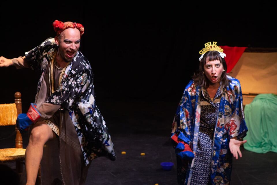 Juan Vidoletti y Ayelén Peralta interpretan a madre e hija.