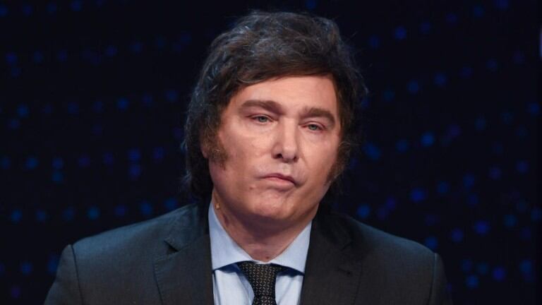 Javier Milei y un DNU que puede dejar a la Argentina afuera de la Copa América y el Mundial.