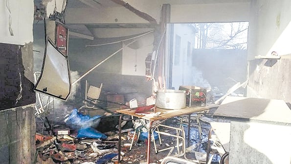 Imagen desoladora del interior de la escuela Nº49 de Moreno, después de la explosión provocada por un escape de gas.