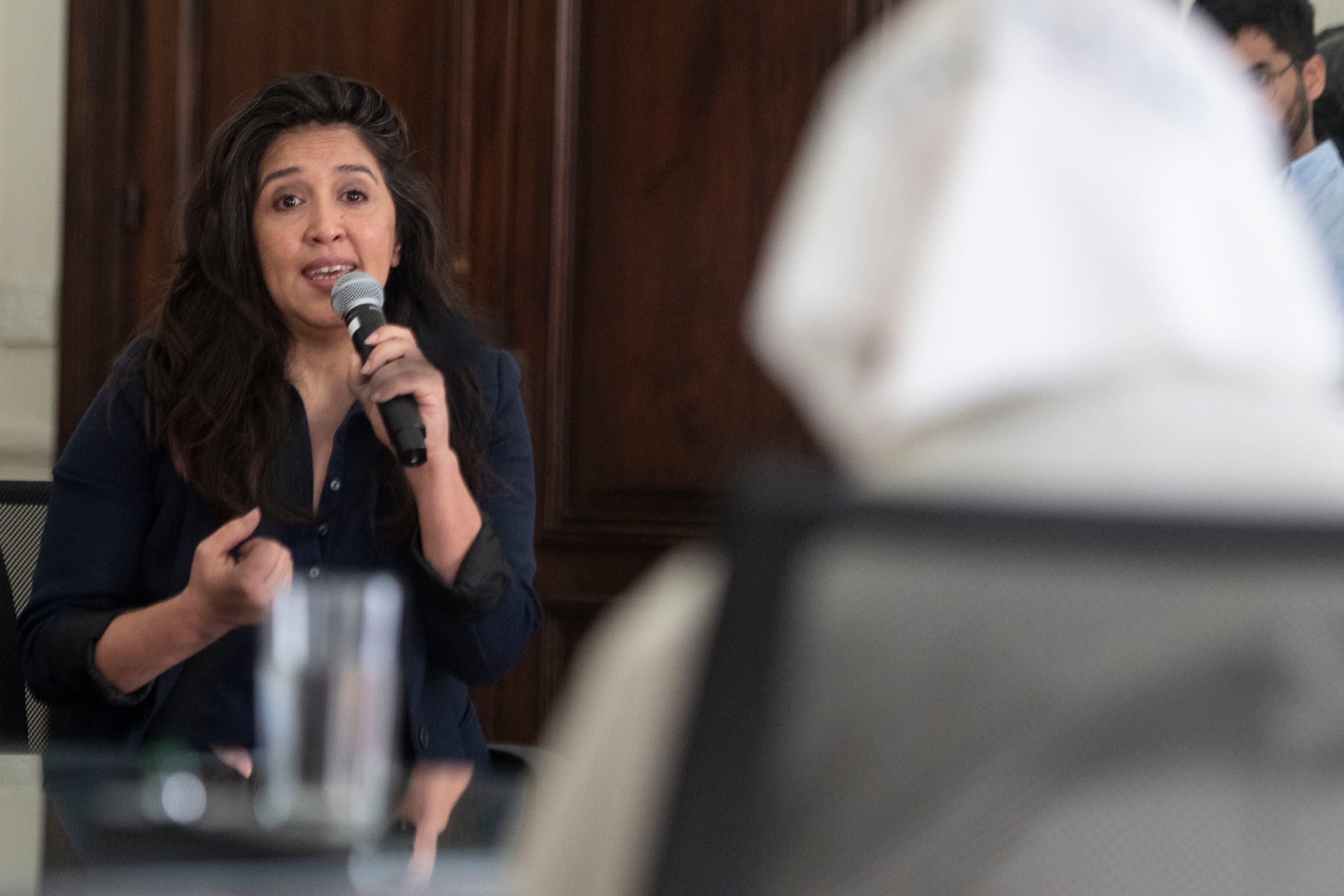 "¿Cómo encontrar una casa entre tantas otras casas? ¿Por dónde empezar?", se preguntaba la legisladora Victoria Montenegro.