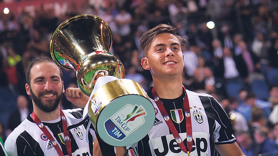 Higuaín y Dybala quieren darle a Juventus la octava Supercopa.