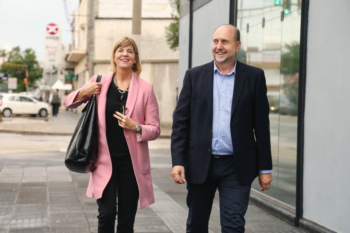 La vicegobernadora de Santa Fe, Alejanda Rodenas, presentó un pedido de licencia a su cargo y busca condicionar al gobernador Omar Perotti.