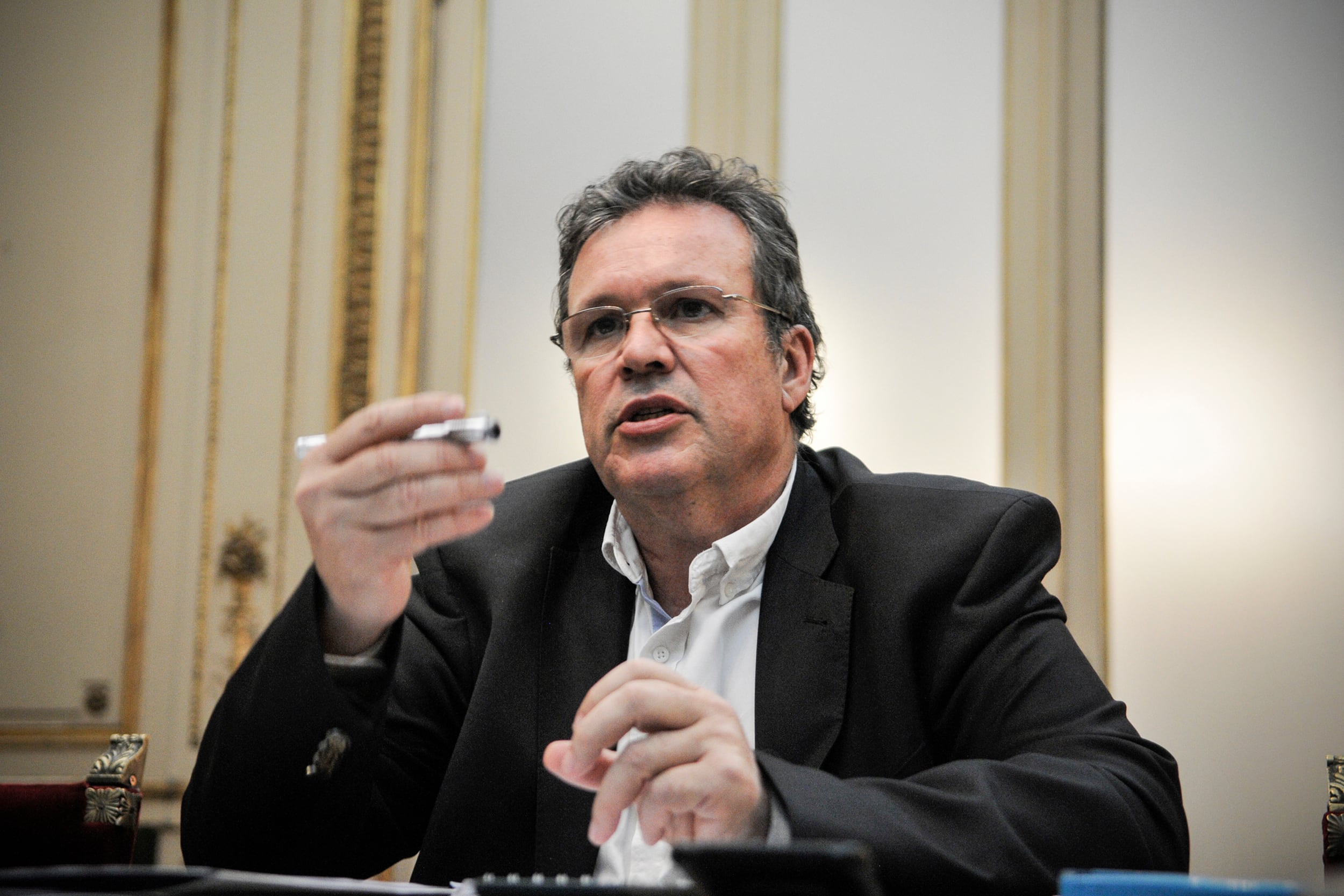 El ministro Tristán Bauer dice estar "sorprendido por lo insensible" del planteo.