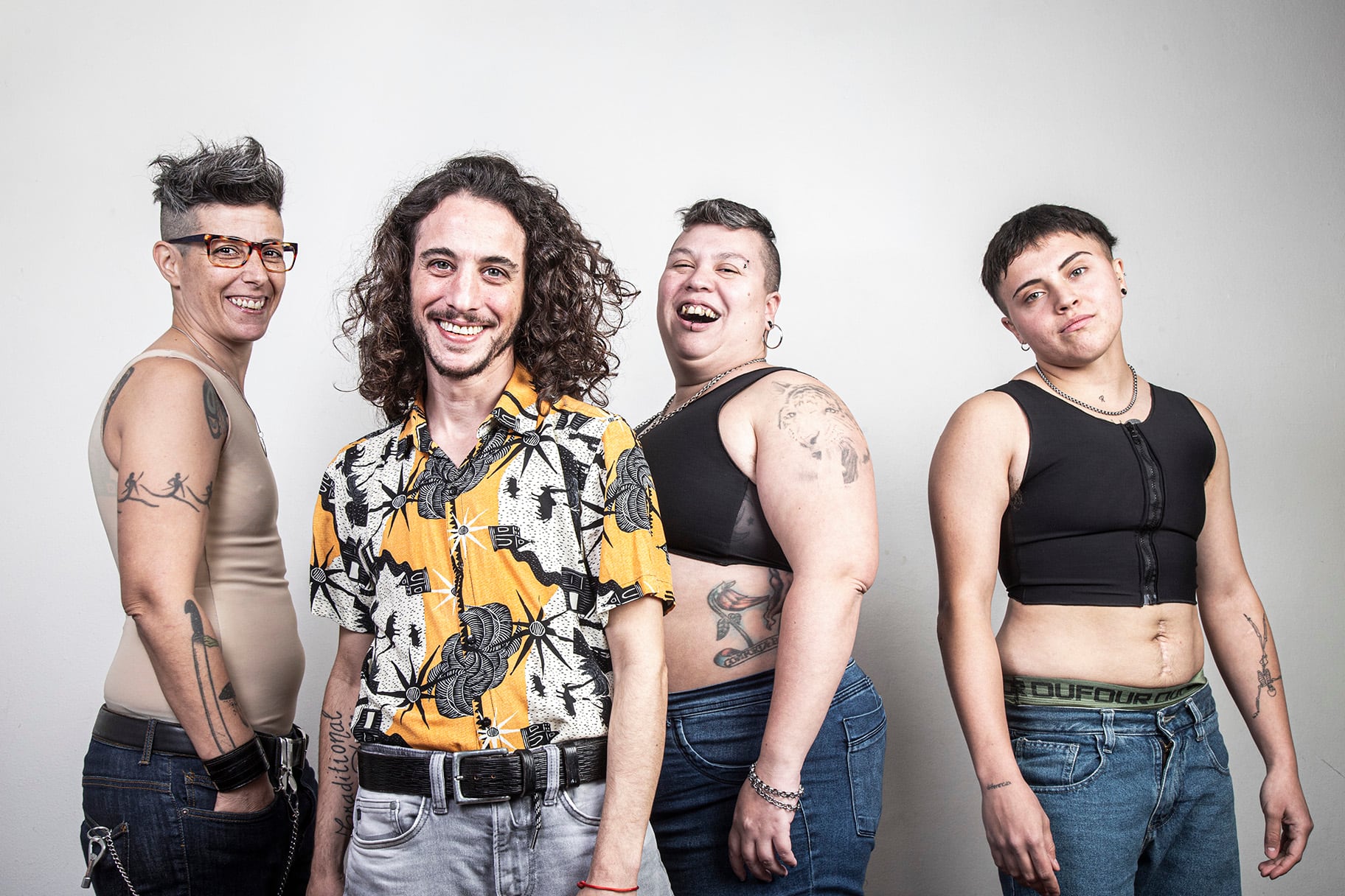 El diseñador Mor Asir Navon y sus modelos Salomón Félix Rempel, Tom Máscolo y Renato Felice