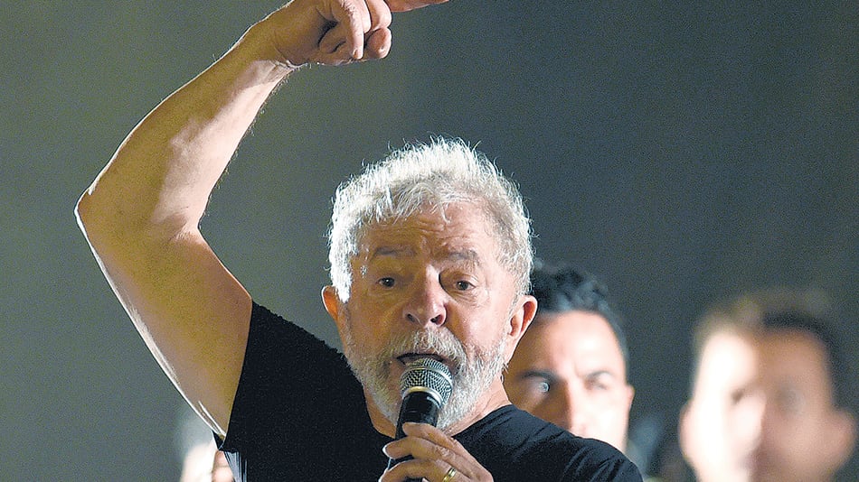 “Yo no tengo vergüenza de mi partido, de hacer política” dijo Lula en Vitoria.
