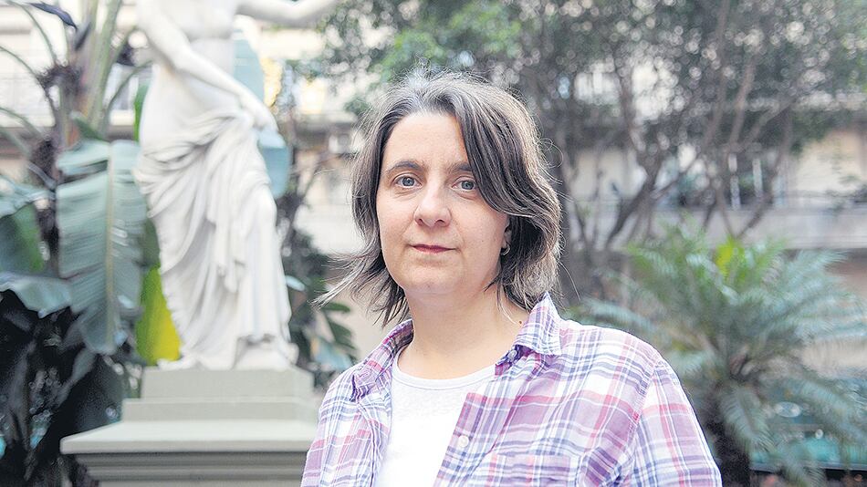 Débora Mundani presentará su libro el próximo jueves en la Casa de la Lectura, junto a Ángela Pradelli y Juan Mattio.