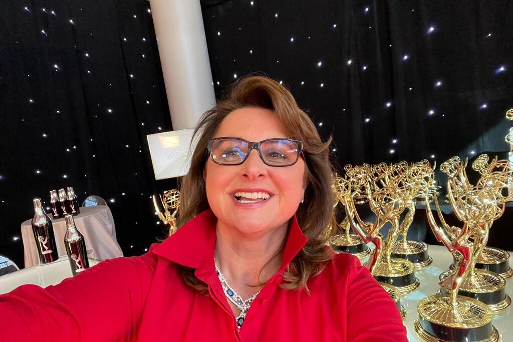 Victoria en la entrega de los premios Emmy 2021