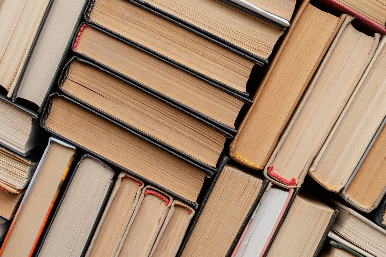 El papel aumentó un 150%, muy por encima de la inflación; representa el 54% del costo del libro.