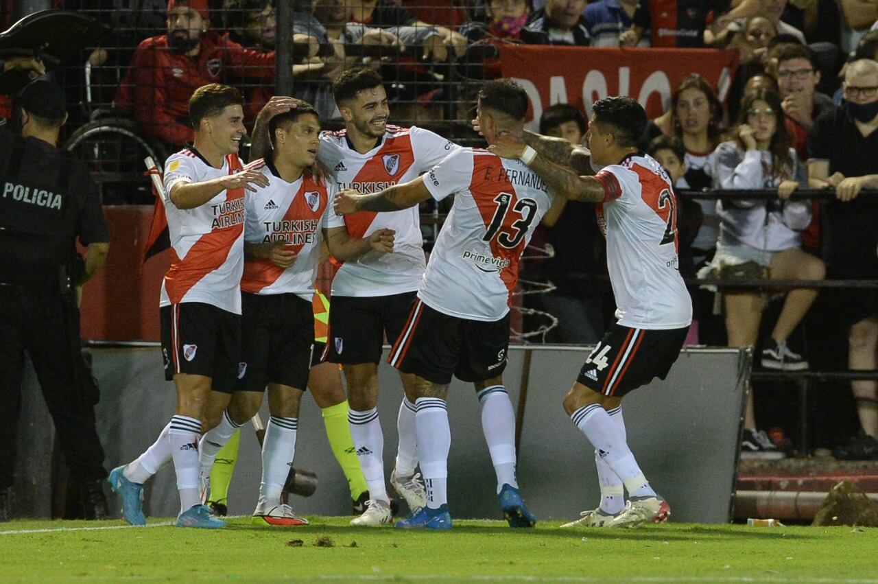 Todos los saludos para Quintero, que abrió el marcador tras el regalo de Arboleda